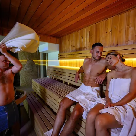 Hotel Lanterna 4*